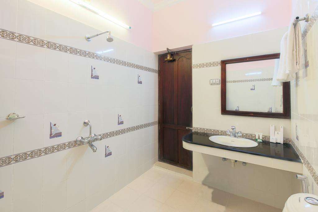 Hotel Treebo Moonlight Thiruvananthapuram Esterno foto