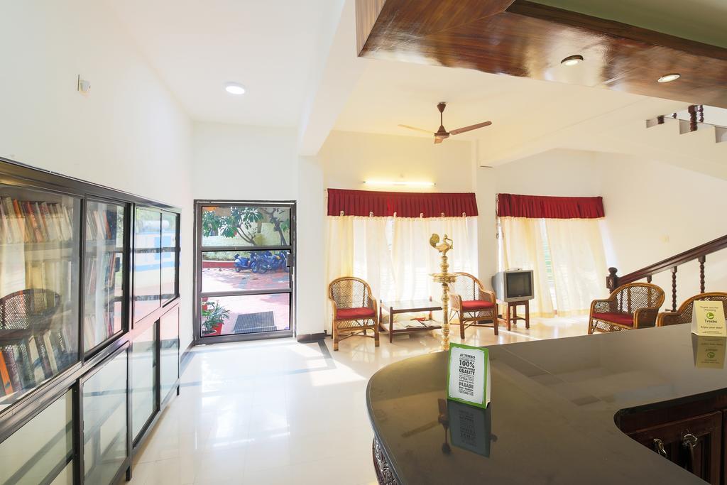 Hotel Treebo Moonlight Thiruvananthapuram Esterno foto