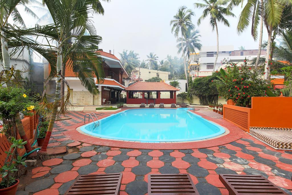 Hotel Treebo Moonlight Thiruvananthapuram Esterno foto