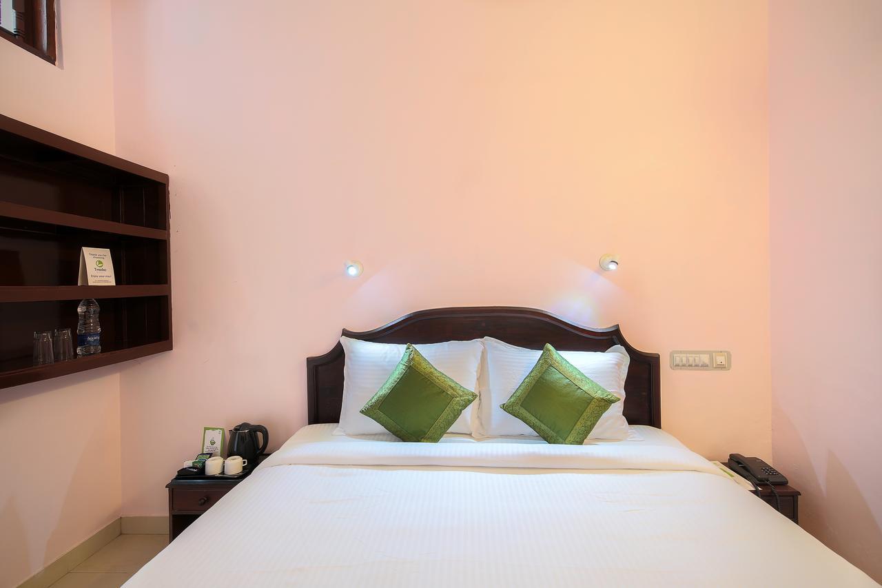 Hotel Treebo Moonlight Thiruvananthapuram Esterno foto